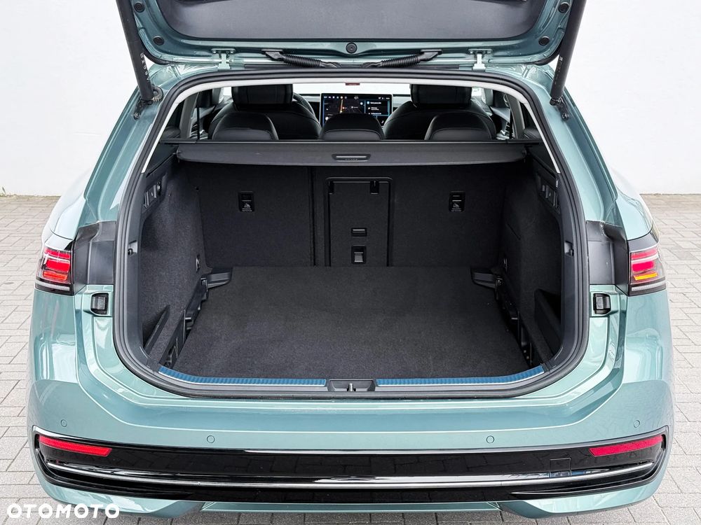 Volkswagen Passat Variant 2.0 TDI EVO Elegance DSG - 14