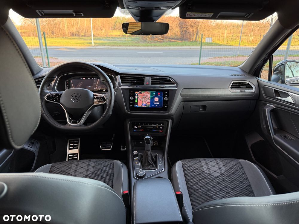 Volkswagen Tiguan 2.0 TDI SCR 4MotION DSG R-Line - 24