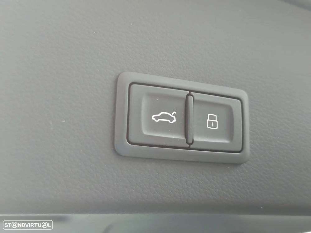 Audi A6 Avant 2.0 TDI Ultra S tronic - 11