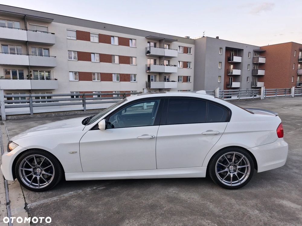 BMW Seria 3 325d DPF - 8