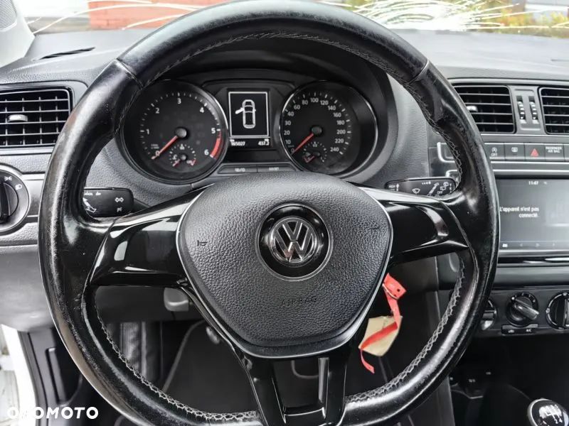 Volkswagen Polo 1.4 TDI (Blue Motion Technology) Comfortline - 14