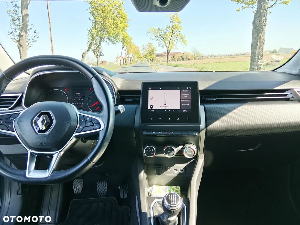 Renault Clio - 10