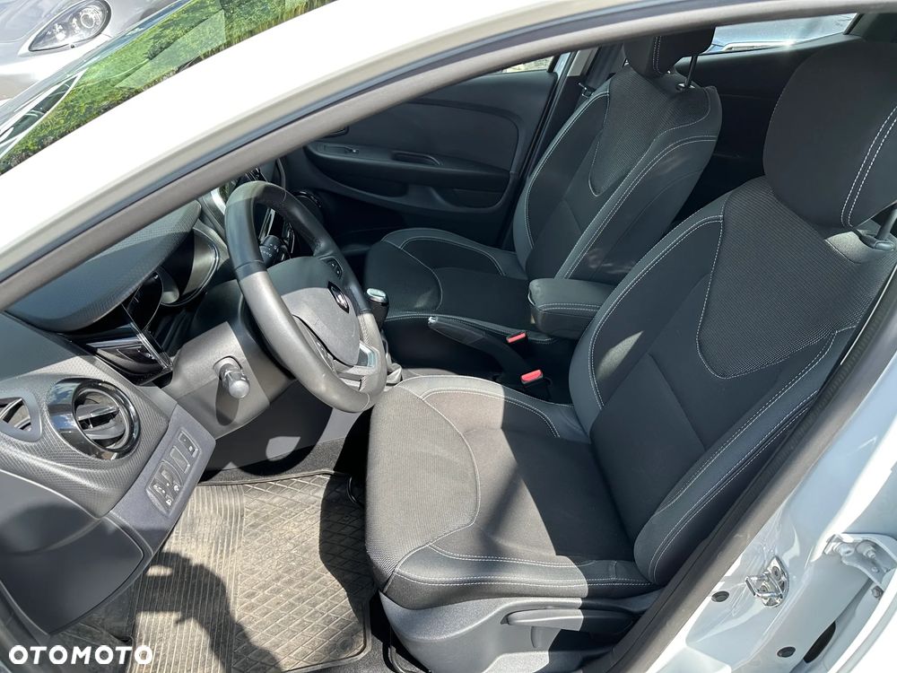Renault Clio - 22