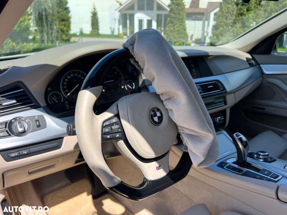 BMW Seria 5 525d xDrive AT - 17