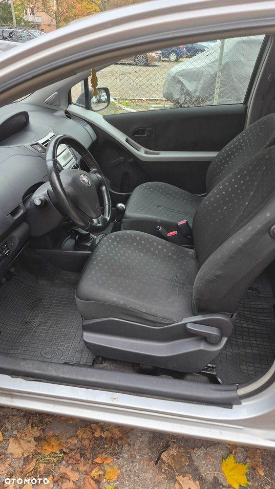 Toyota Yaris - 6