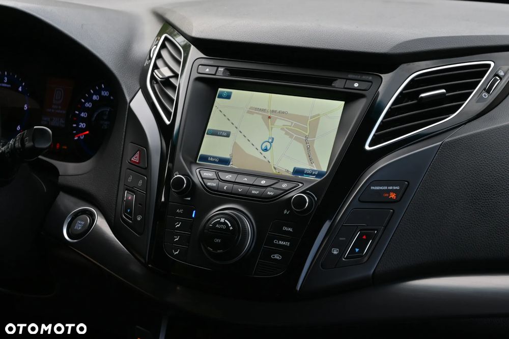 Hyundai i40 i40cw 1.7 CRDi Automatik Fifa World Cup Edition Gold - 24