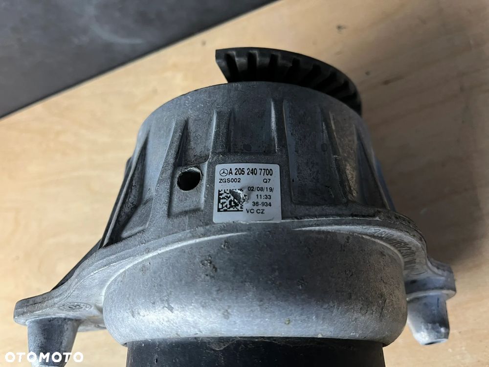 MERCEDES Poduszka łapa silnika lewa prawa W205 S205 A2052407600 A2052407700 - 4