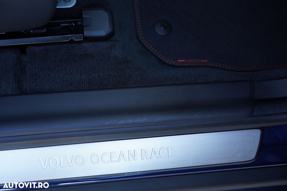 Volvo XC 60 D4 Ocean Race - 15
