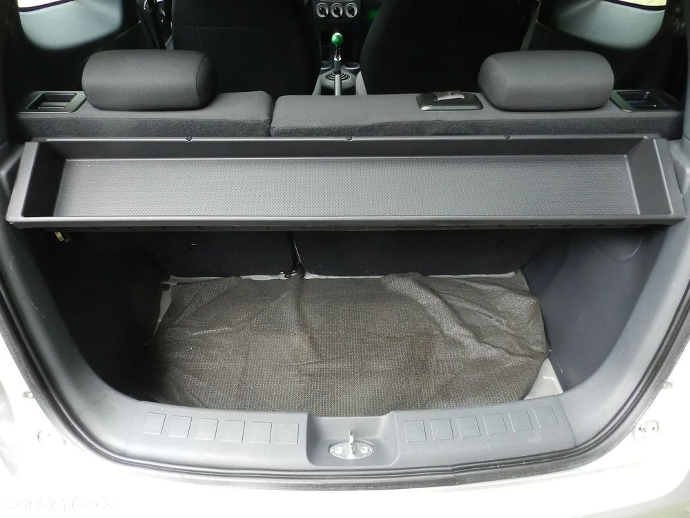 Mitsubishi Colt - 14