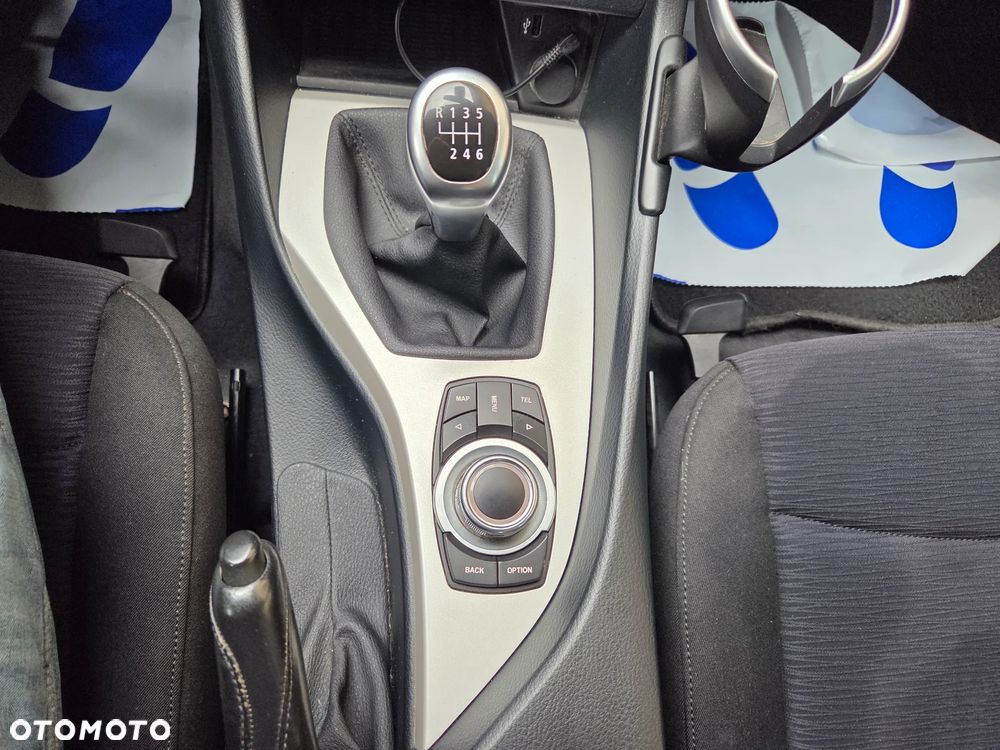 BMW X1 sDrive18i xLine - 39