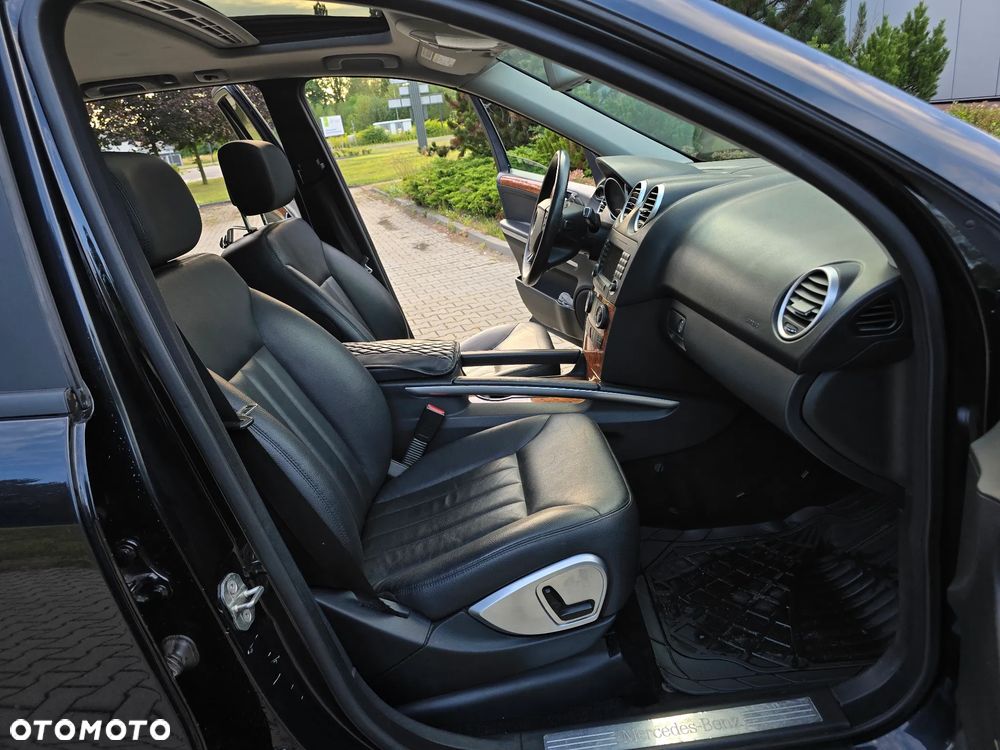 Mercedes-Benz ML 350 4-Matic - 13