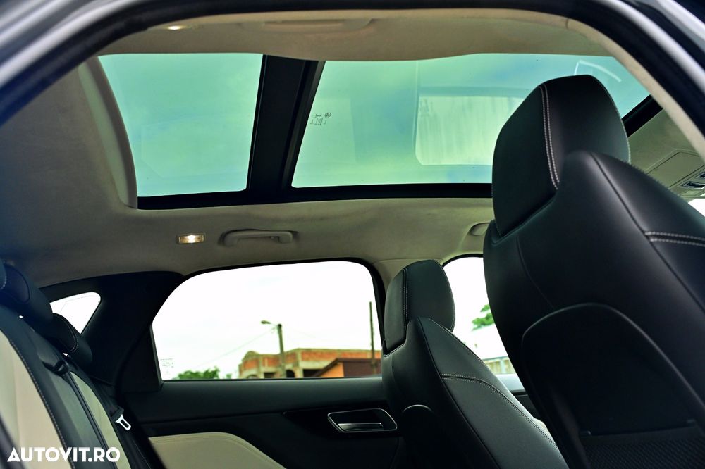Jaguar F-Pace P250 AWD R-Dynamic Black - 26