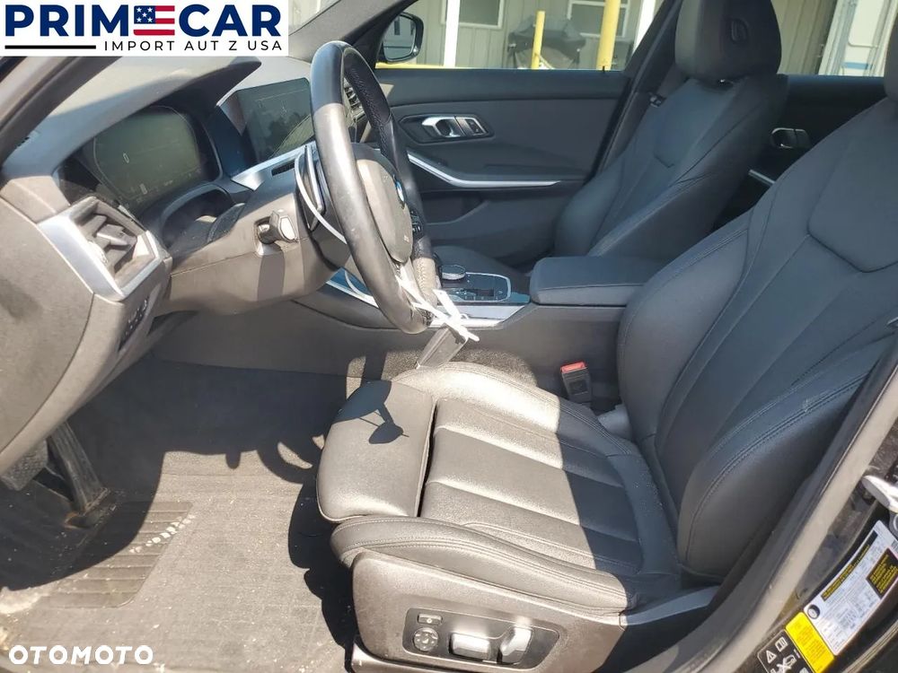 BMW Seria 3 330i xDrive - 7