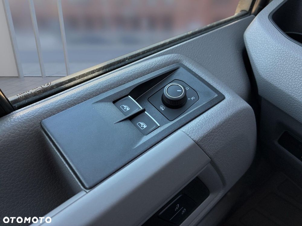 Volkswagen Crafter 35 Brygadówka/AUTOMAT/L4H3, 2.0 BiTDI 163KM, 4490mm, Wysoki dach, r.o. 4490 mm - 29