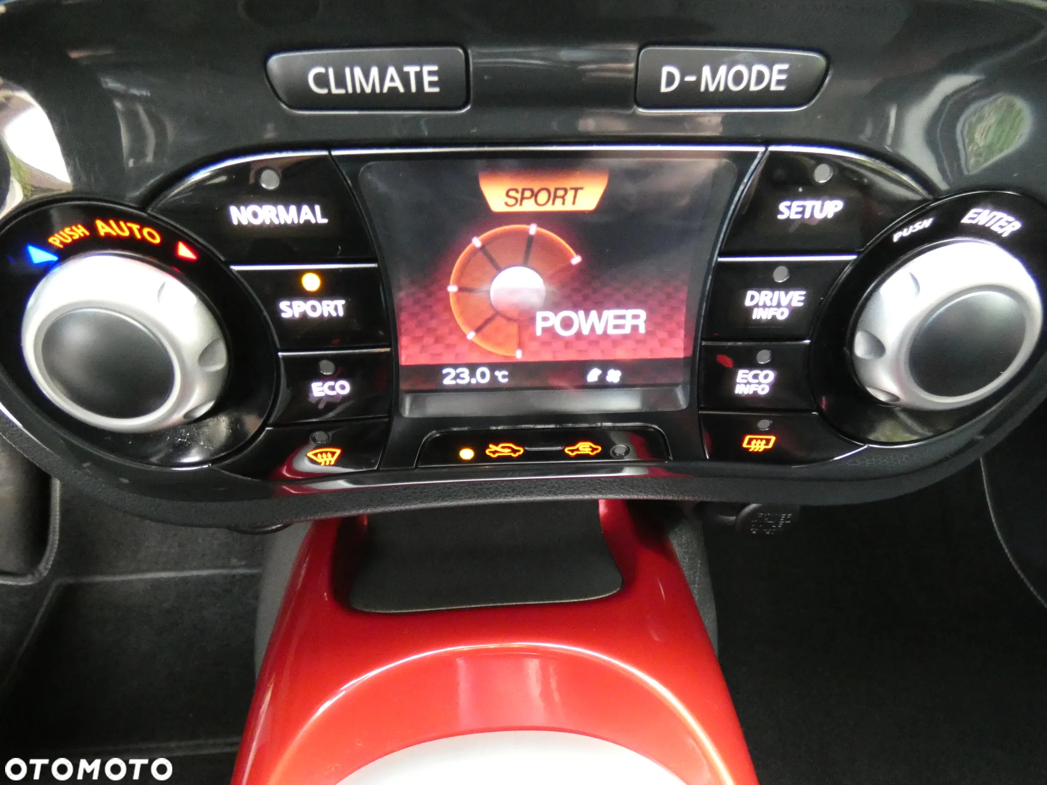 Nissan Juke 1.6 Tekna S&S - 31
