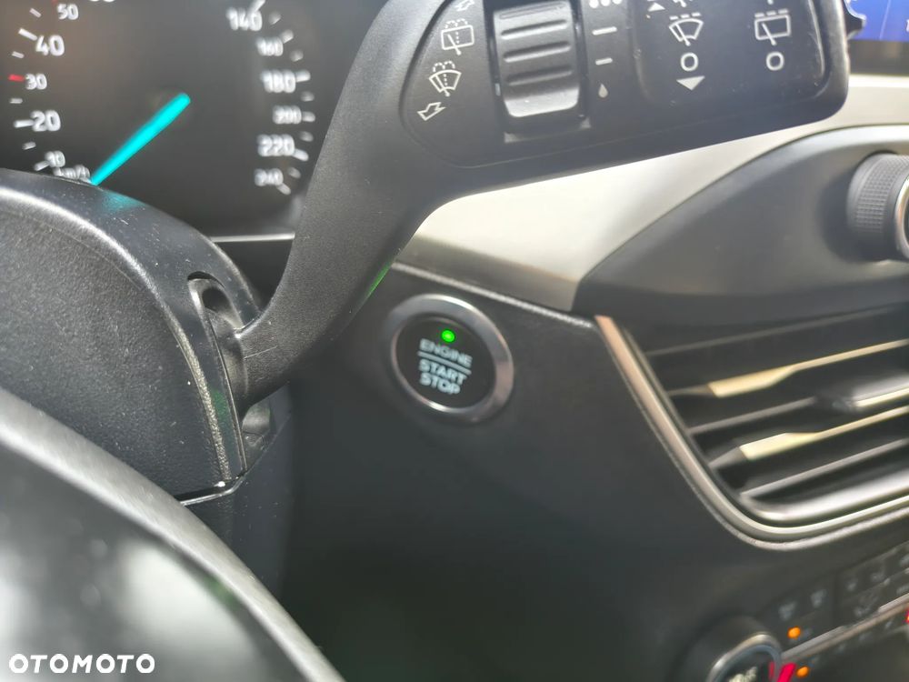 Ford Focus 1.0 EcoBoost mHEV Connected - 16