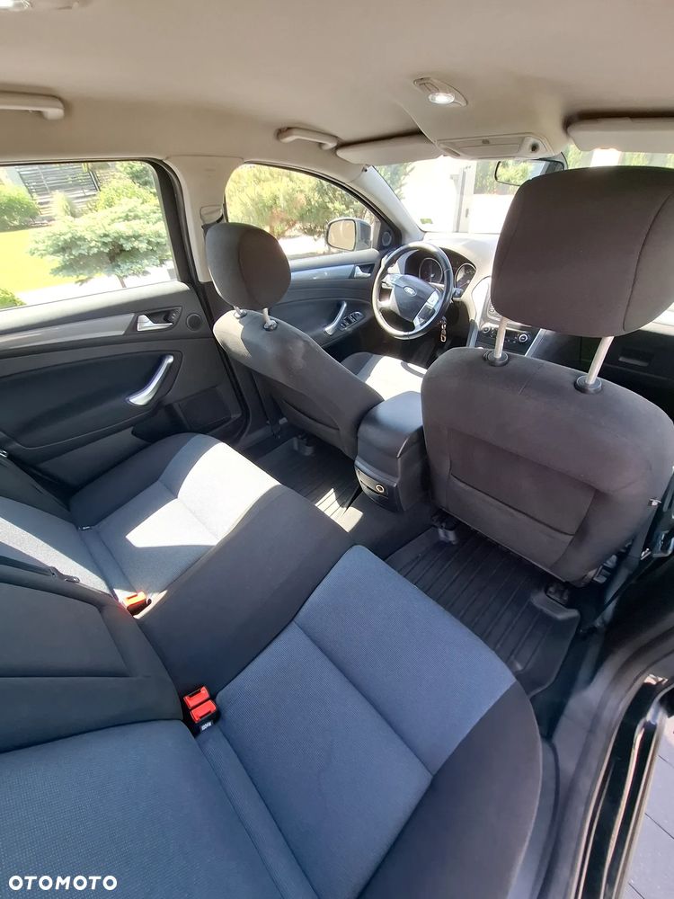 Ford Mondeo 2.0 TDCi Ambiente - 6