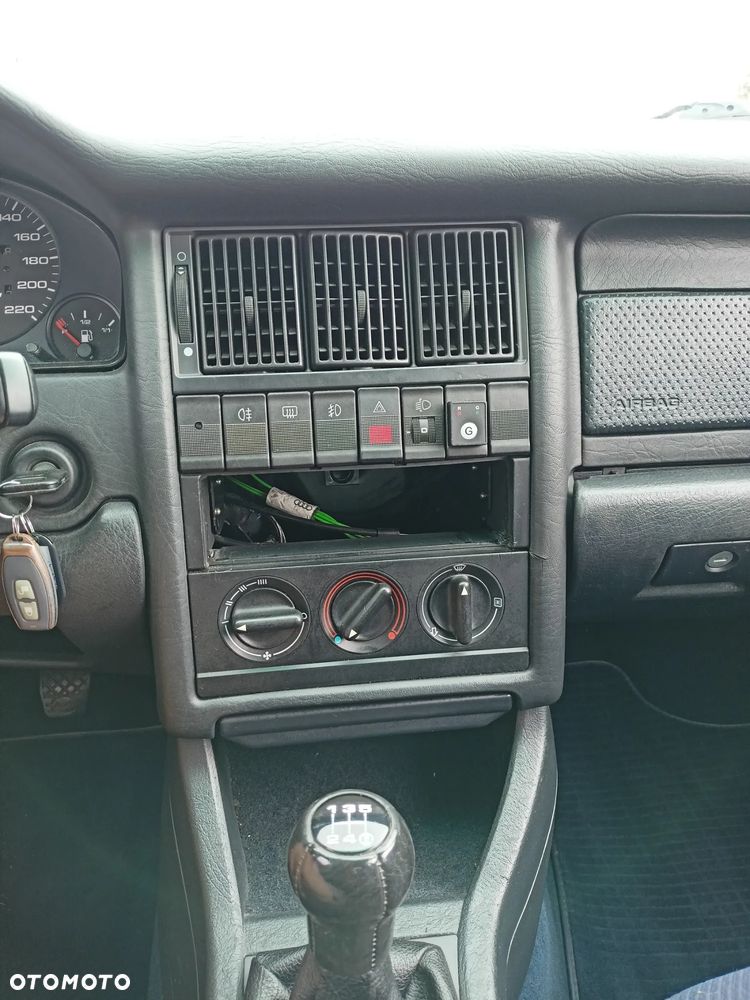 Audi 80 2.0 E - 10