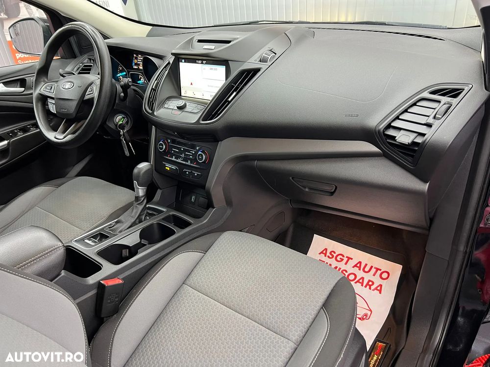Ford Kuga - 11