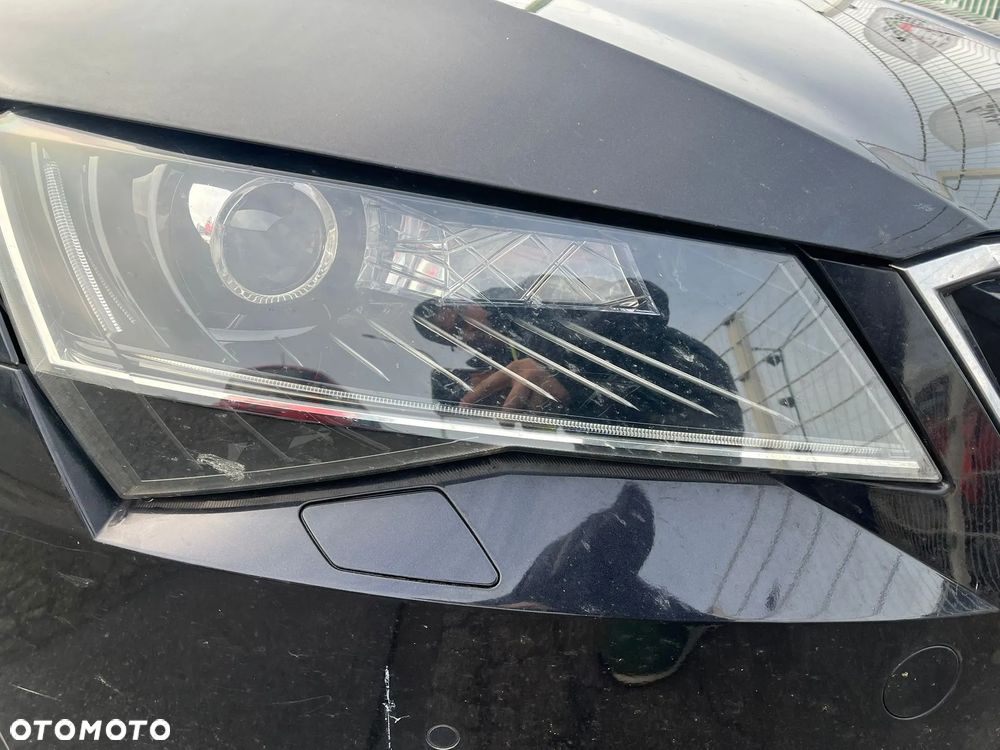 Skoda Superb 2.0 TDI DSG Premium Edition - 2