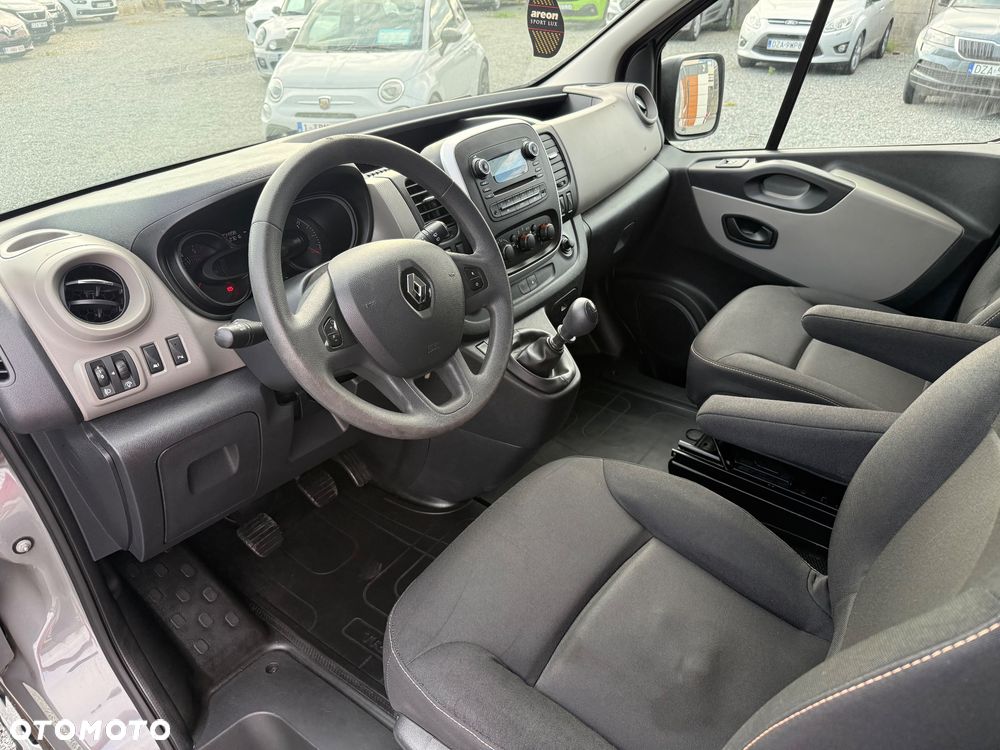 Renault Trafic - 15