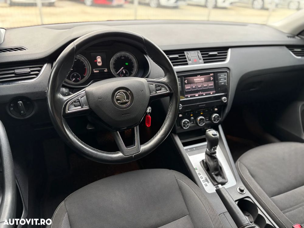 Skoda Octavia 1.6 TDI DSG Ambition - 13