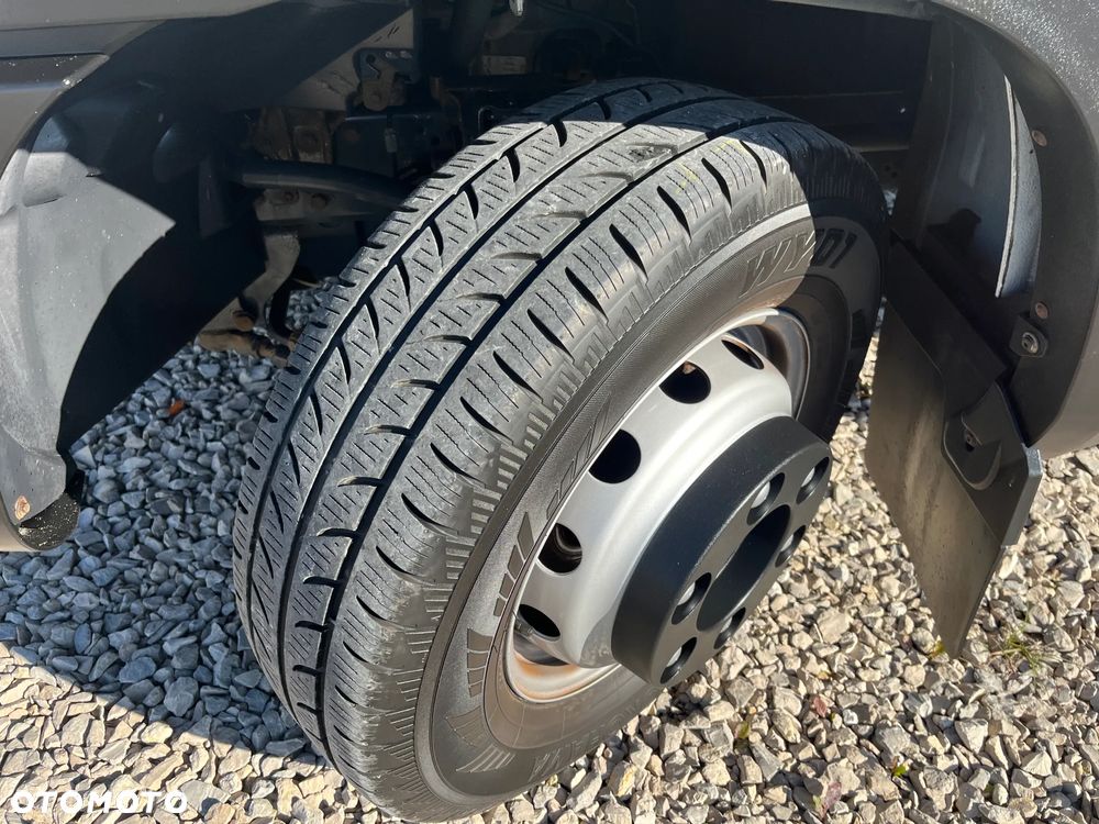 Iveco Daily 72C18 3.0/180KM Kontener 10-palet Ładowność-4000kg 3.0/180KM - 26