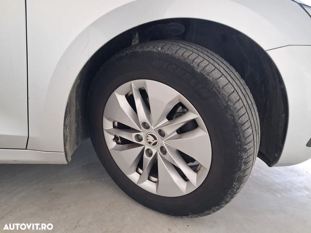 Skoda Octavia 2.0 TDI Ambition - 14