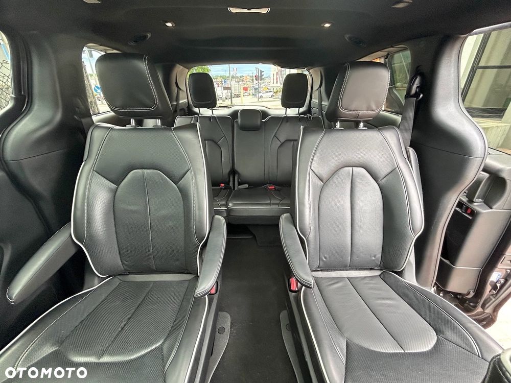 Chrysler Pacifica - 19