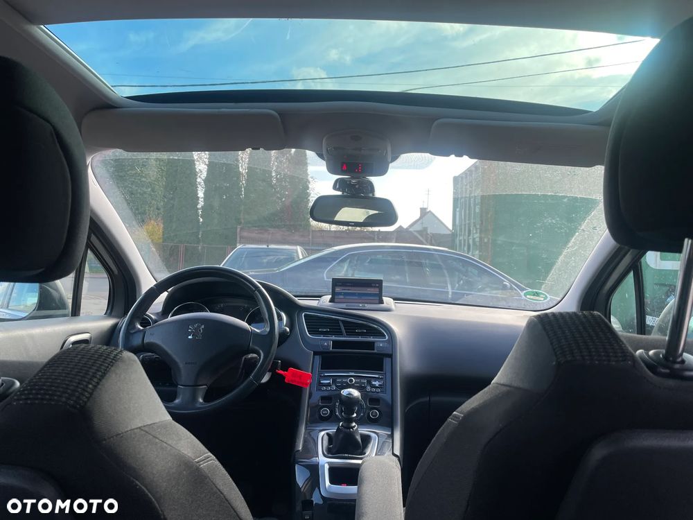 Peugeot 5008 - 8