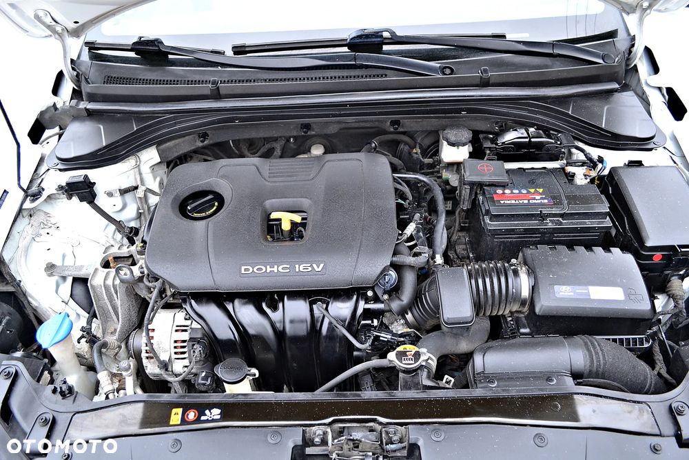 Hyundai Elantra - 39