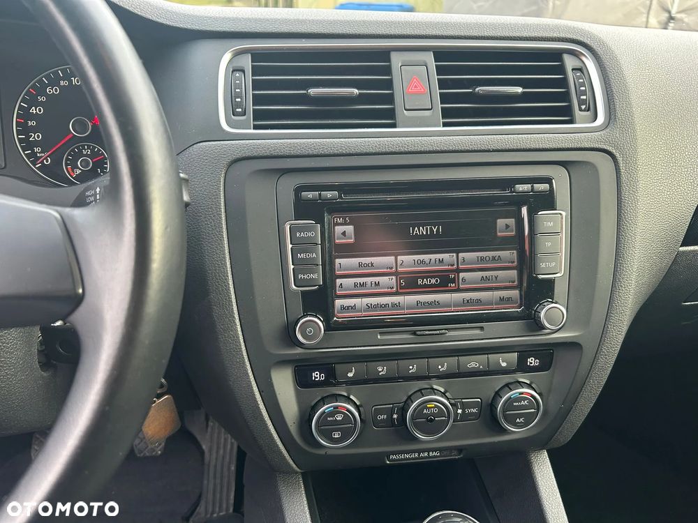 Volkswagen Jetta 1.4 TSI Comfortline - 9