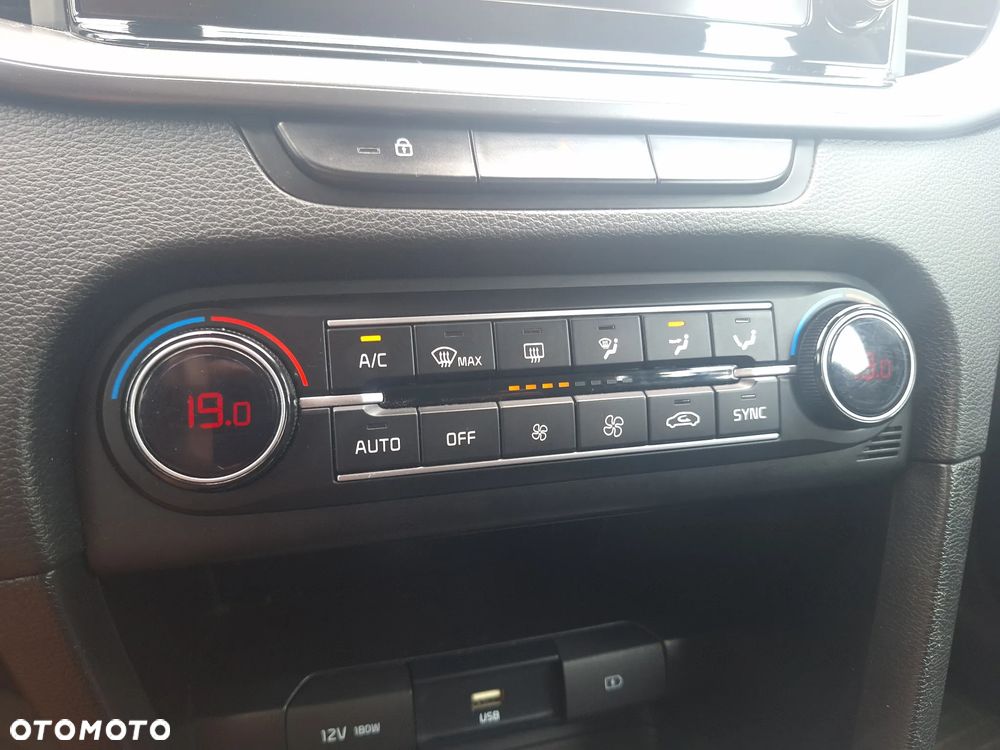 Kia Ceed 1.5 T-GDI M - 30