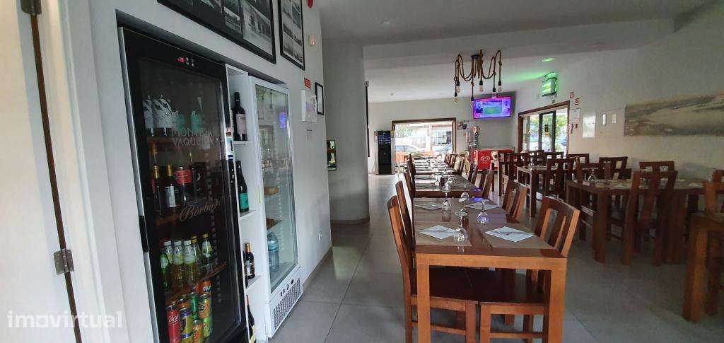 Venda de restaurante totalmente equipado e mobilado - Grande imagem: 3/8