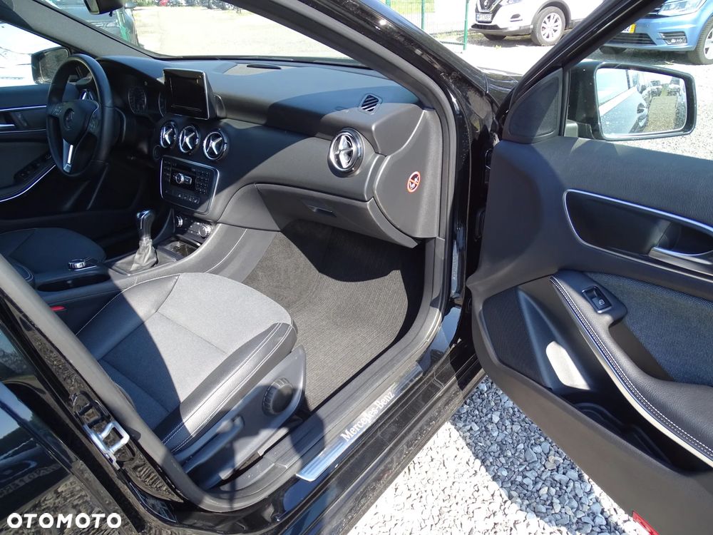 Mercedes-Benz Klasa A 180 (BlueEFFICIENCY) Urban - 15