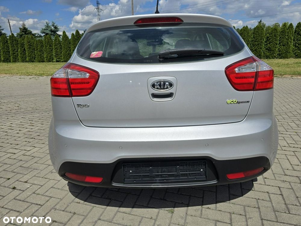 Kia Rio - 10