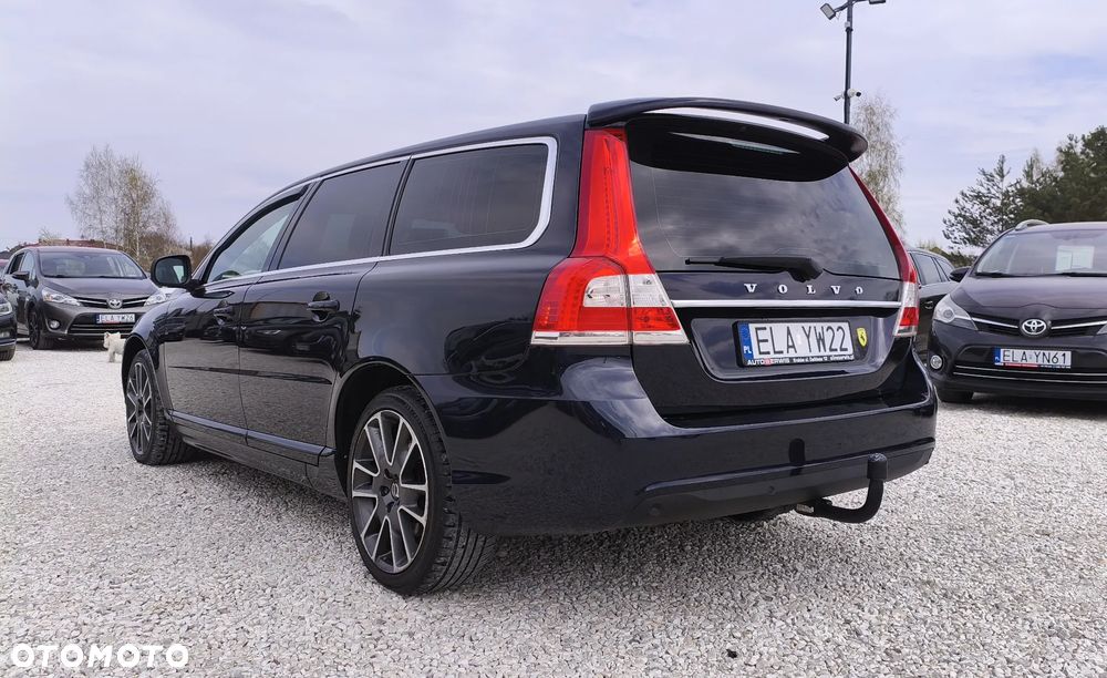Volvo V70 D2 Momentum - 3
