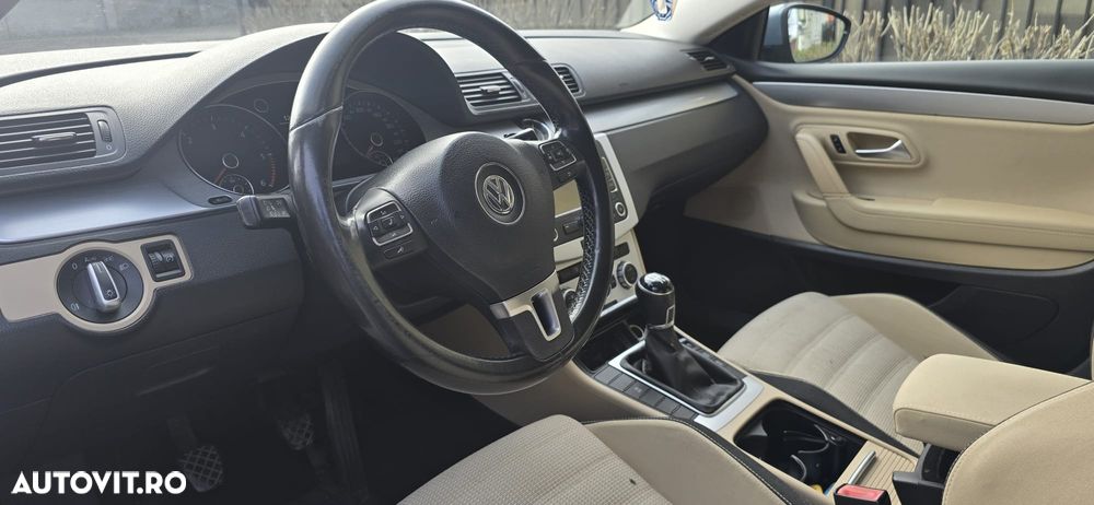 Volkswagen Passat 2.0 TDI BlueMotion Technology Comfortline - 13