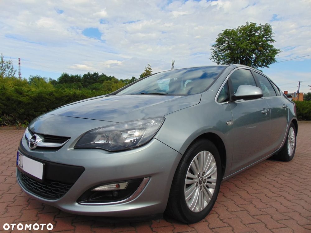Opel Astra 1.7 CDTI DPF Exklusiv - 4