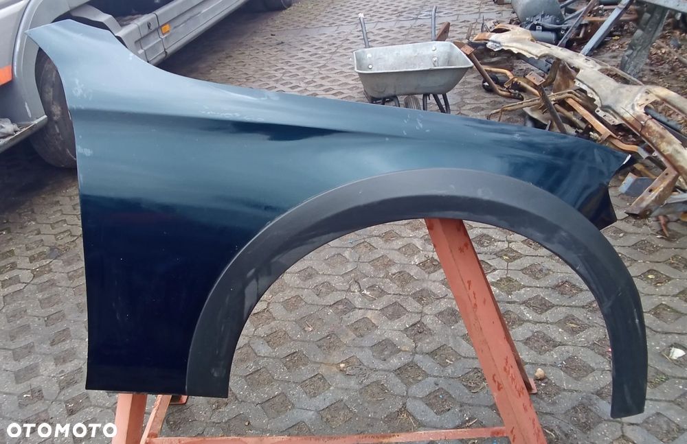 Błotnik prawy przód Mercedes e-klasa A213 A 213