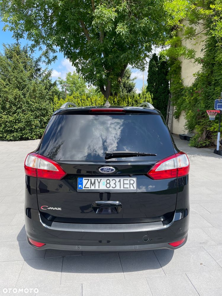 Ford Grand C-MAX - 11
