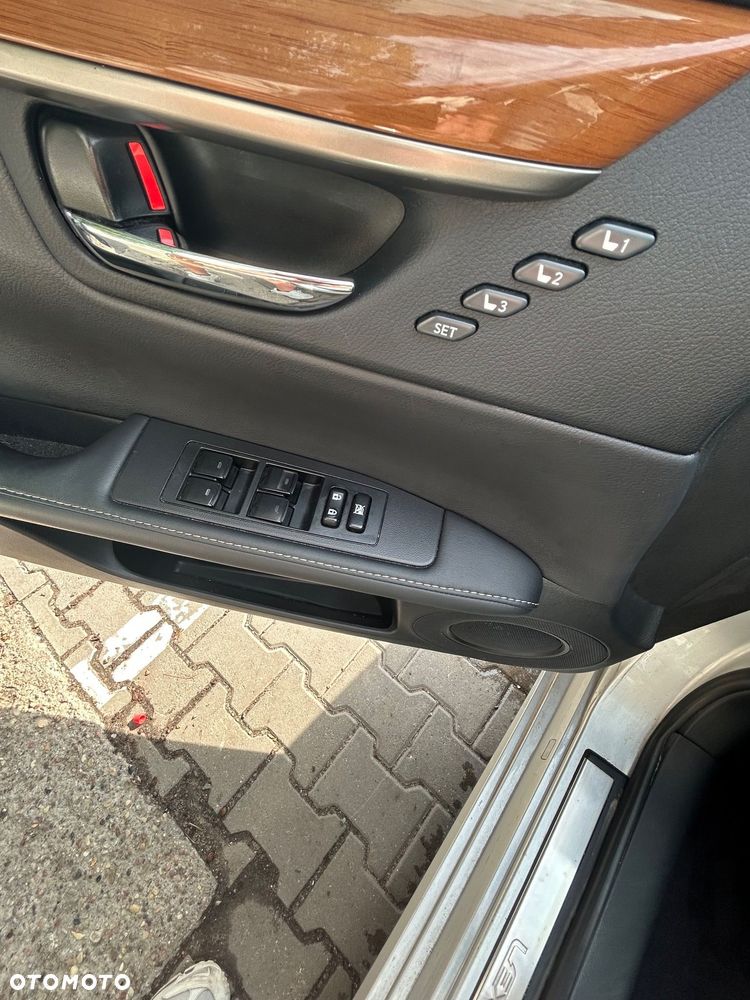 Lexus ES - 22