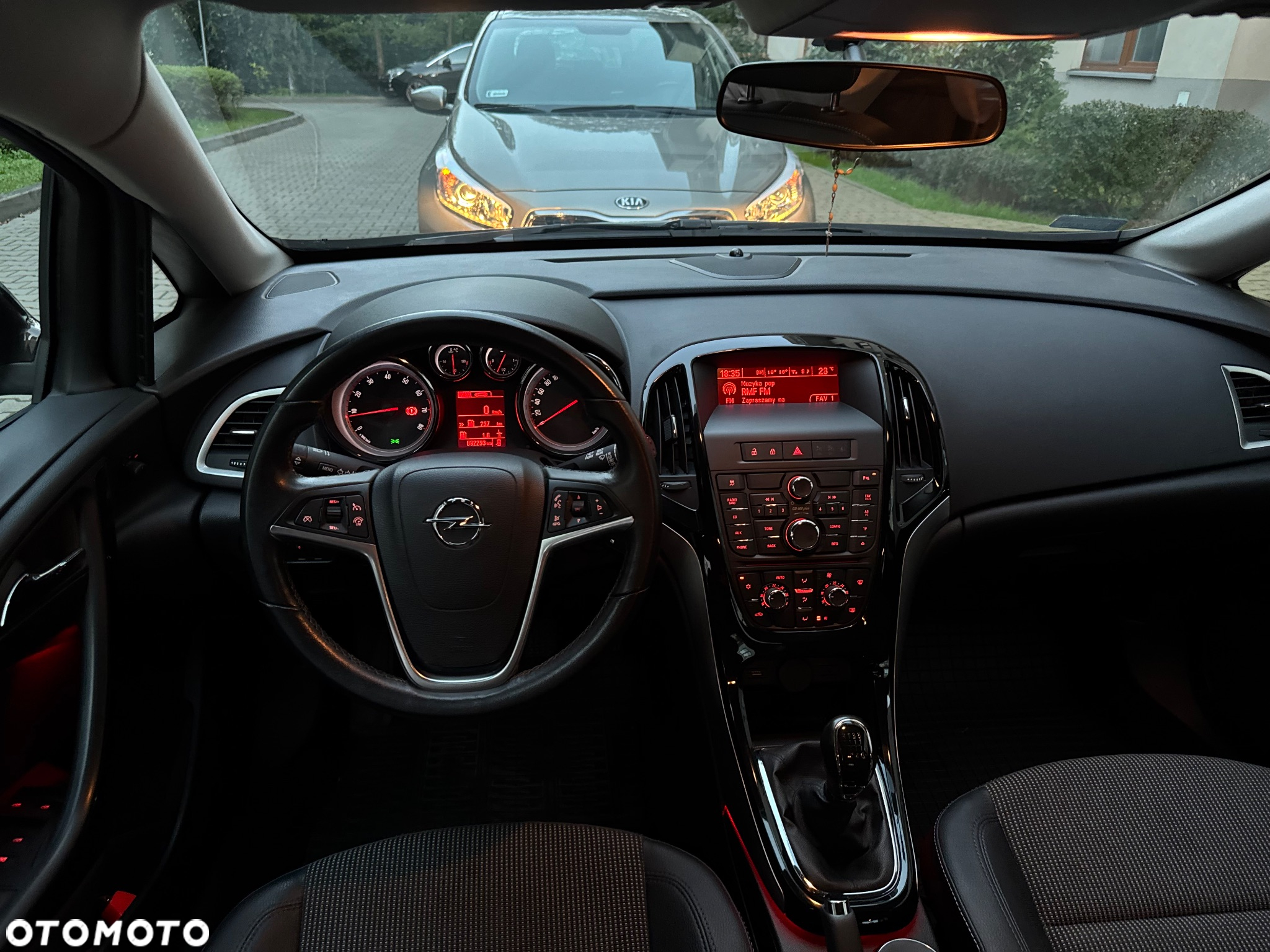 Opel Astra IV 1.4 T Cosmo - 14