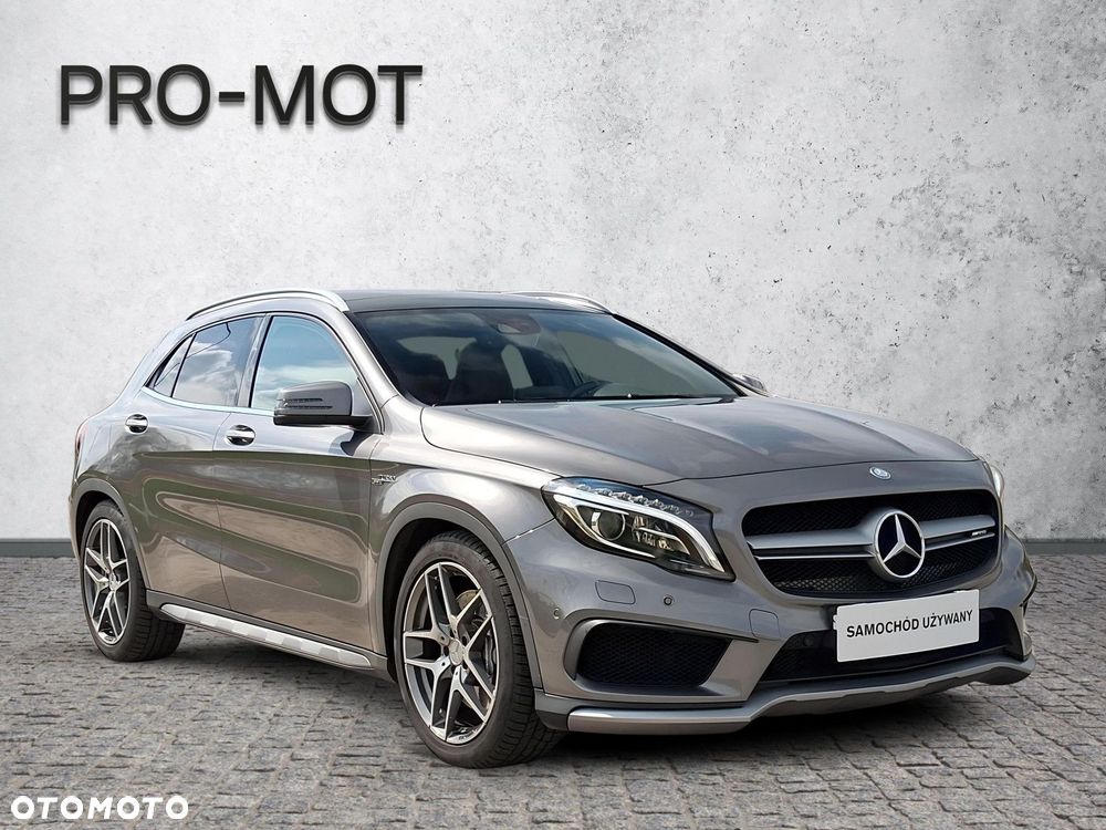 Mercedes-Benz GLA - 8