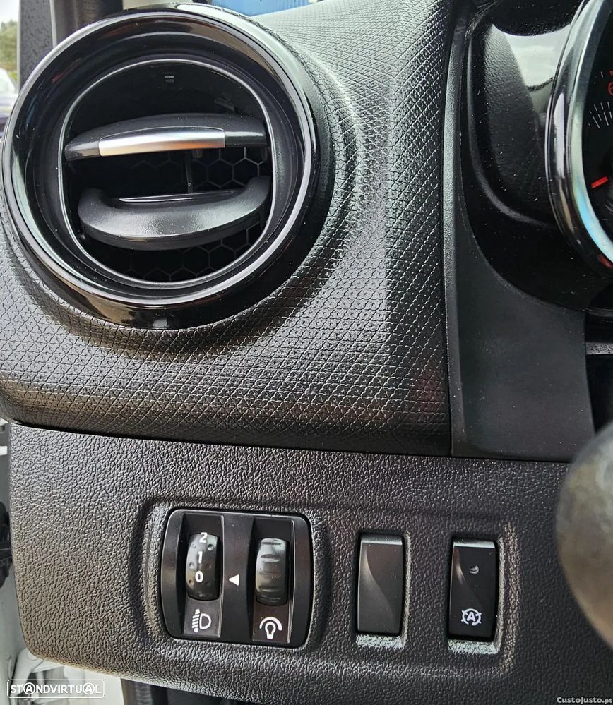 Renault Clio - 11