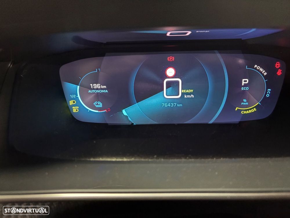 Peugeot e-2008 50 kWh GT - 7