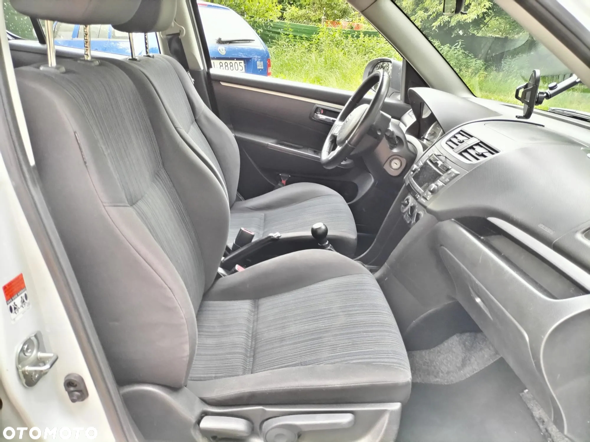 Suzuki Swift 1.3 DDiS Club - 8