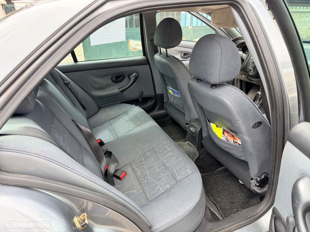 Peugeot 406 2.0 HDi Executive - 4