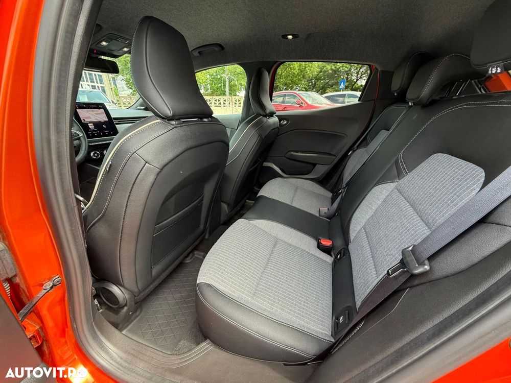 Renault Clio - 30