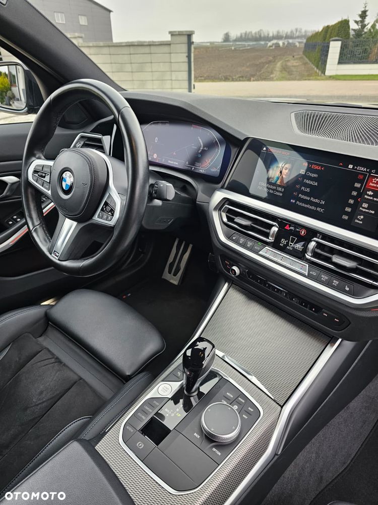 BMW Seria 3 320d xDrive M Sport Sport - 9
